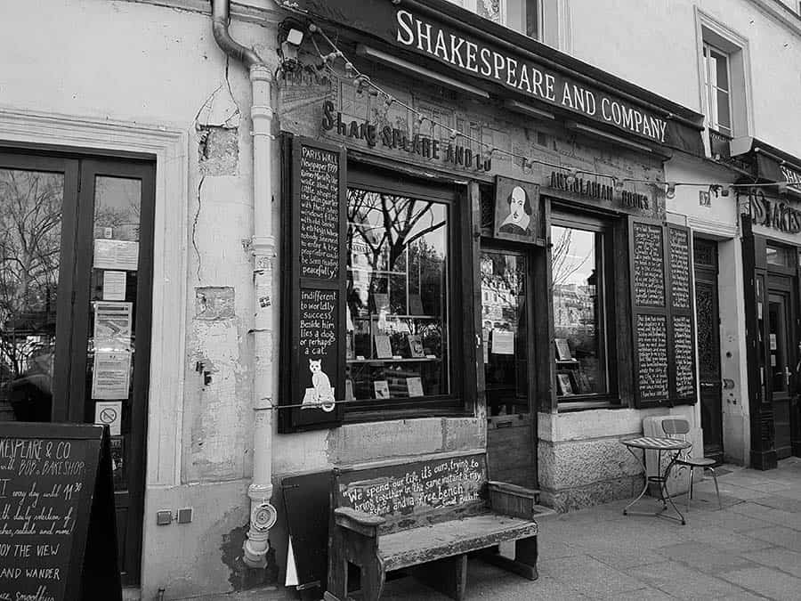 Paris best independent bookstore  Shakespeare company best bookstore in the world
 Ernest Hemingway and Gertrude Stein. 