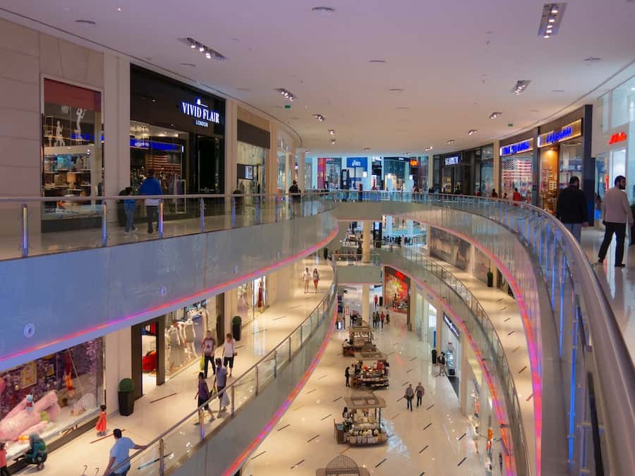 Visit Dubai mall with children to brows shops, play in Kidzania or skate 