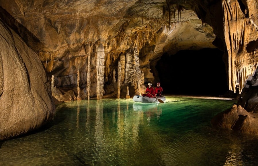  amazing caves, slove