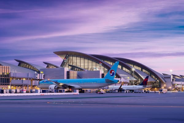 20 Biggest Airport In The World 9
