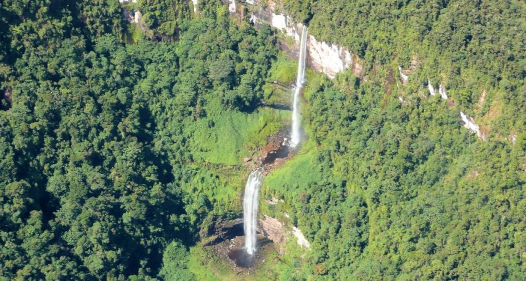 The world's highest waterfalls 8