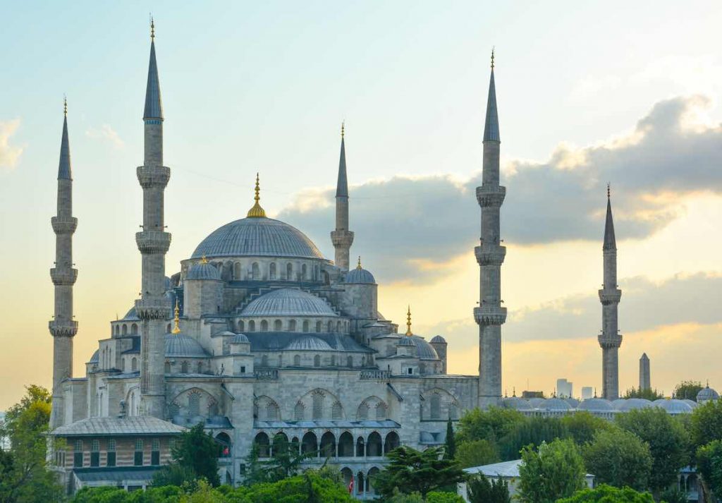 The Most Beautiful Mosques and the Largest Mosques in the World 10