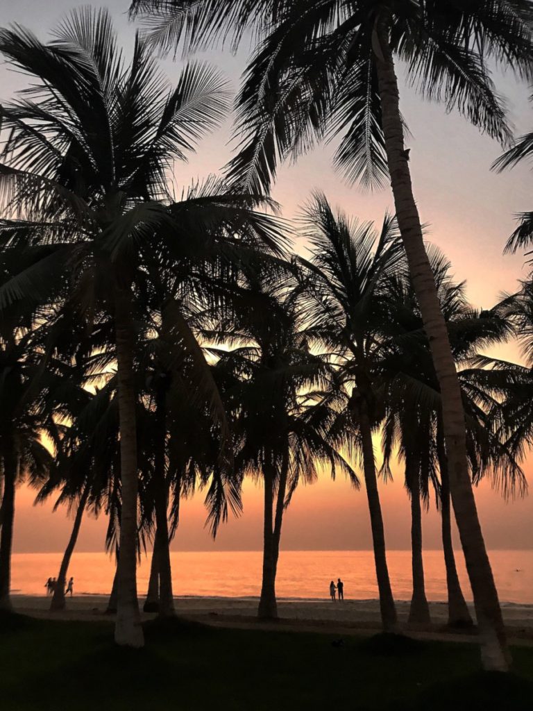 10 najlepszych miejsc do zobaczenia w Maskacie - Plaża w Al Shatti - wakacje oman