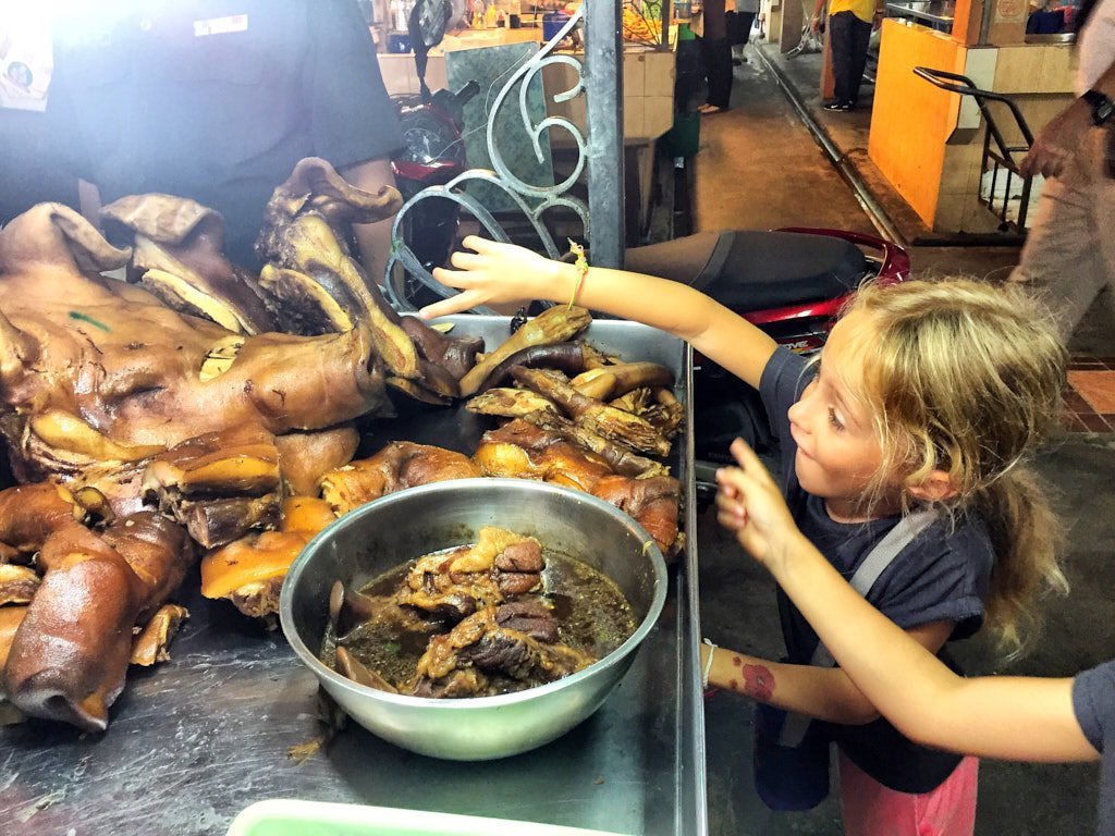 Chatuchak Weekend Market visit with kids and try different food