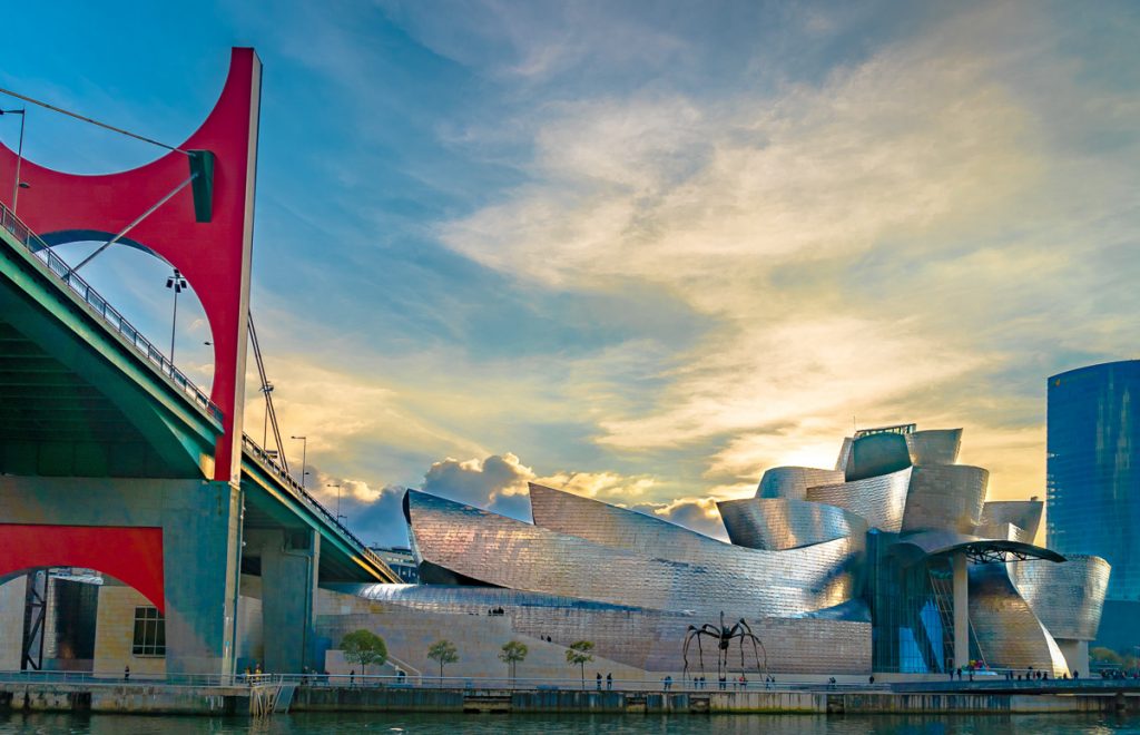 Guggenheim museum Bilbao, Spain Spanish Landmarks 
bilbao spain museum bilbao guggenheim