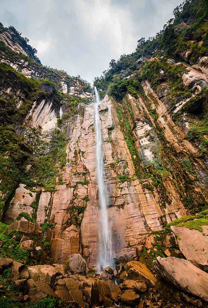 The world's highest waterfalls 9